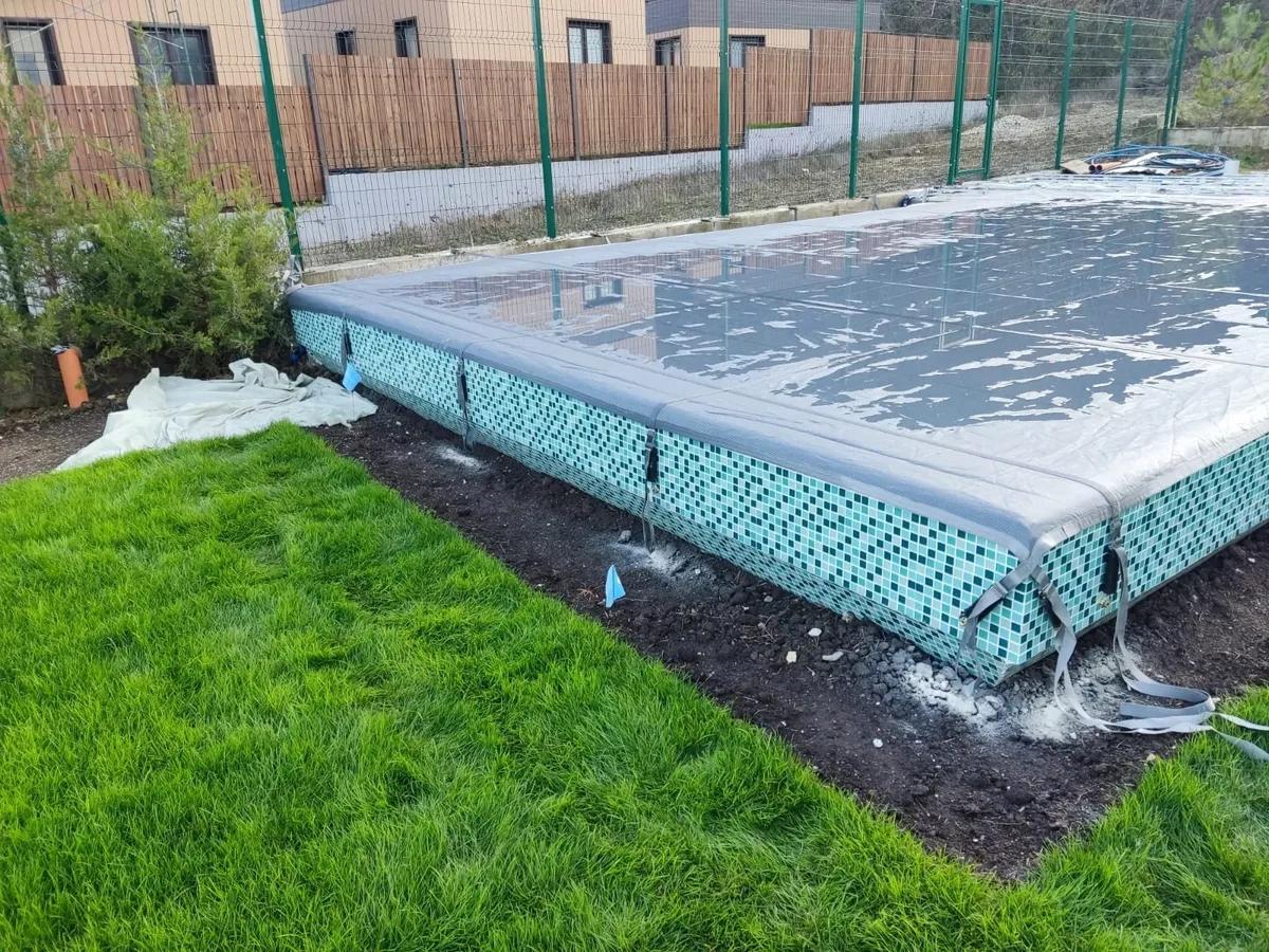 Батутное покрывало на бассейне в Белгороде